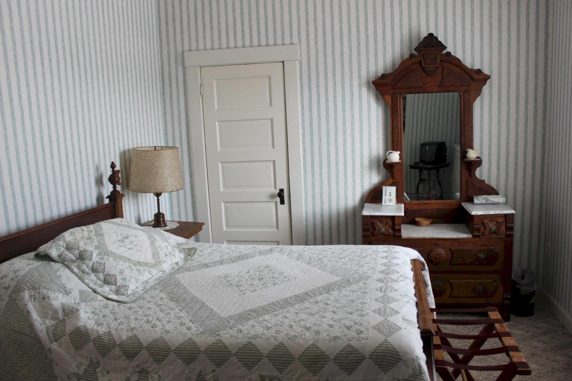 Casselman Inn Grantsville Eksteriør bilde