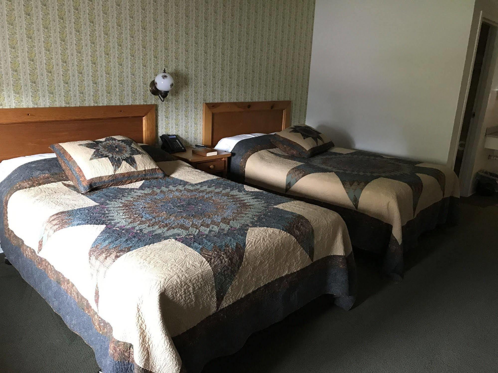 Casselman Inn Grantsville Eksteriør bilde